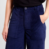 Dedicated Workwear Pants Vara Corduroy Blue, blå manchesterbyxor - sista storleken - Small - 30% REA online, 50% rabatt i butiken