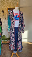Aadhya long kimono/indian robe #14 - BETTY & UMA UPCYCLED COLLECTION - 20% rabatt pga fel i tyget