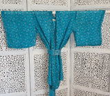 Uma lång kimonotopp #12 - one size, passar S - XL - Betty & Uma Upcycled Collection - 50% rabatt pga fläck vänster ärm