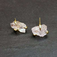 Bohemia Pair of Claw Earrings in Rosequartz