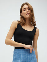 MbyM Sina Top in Black, Baslinne i MicroModal i Svart