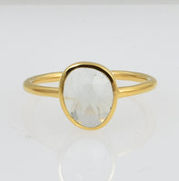 Ring med oval månssten  - Betty & Uma Collection